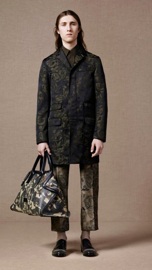 Alexander-McQueen-Pre-Spring-2016 (16)