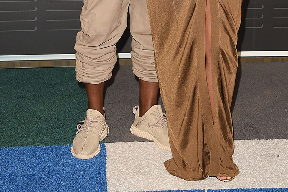 Spotted: Kanye West in adidas Yeezy Boost 350 “Beige” at MTV VMA