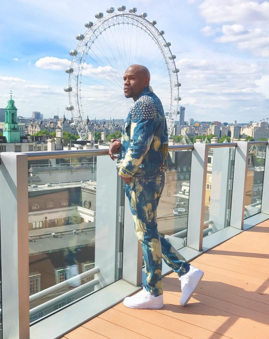SPOTTED: Floyd Mayweather In Gucci Denim Set And Nike Air Force 1 Sneakers