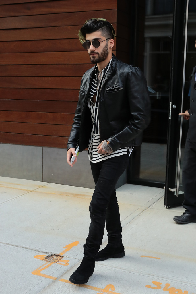 Spotted Zayn Malik In Mcq By Mcqueen And Vintage Leather Jacket Streets Of New York City The It Boy Reimagined His Superstardom With This Laid Back Model Off Duty Outfit Clutching Phone In One Tattooed Hand
