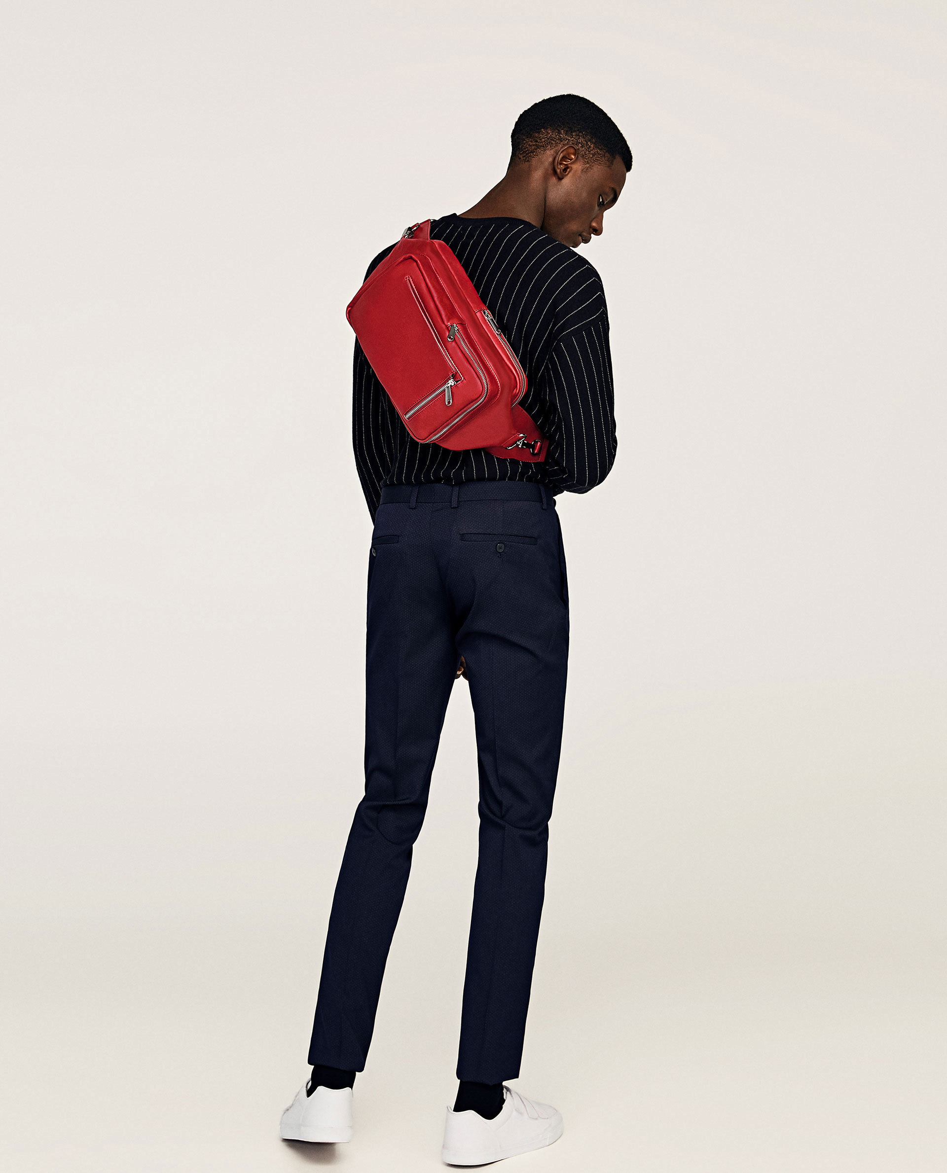 PAUSE Of The Week: Zara Red Black Crossbody Bag