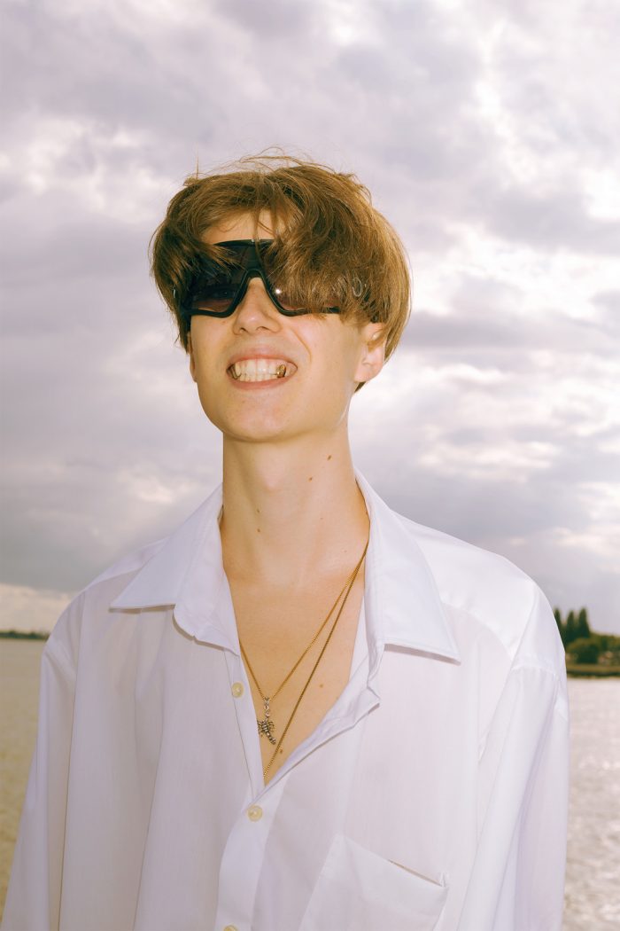 Tim Rosenberry Backstage At Tim Rosenbaum’s ‘Between Borders 1999-2000’ Show – PAUSE ...