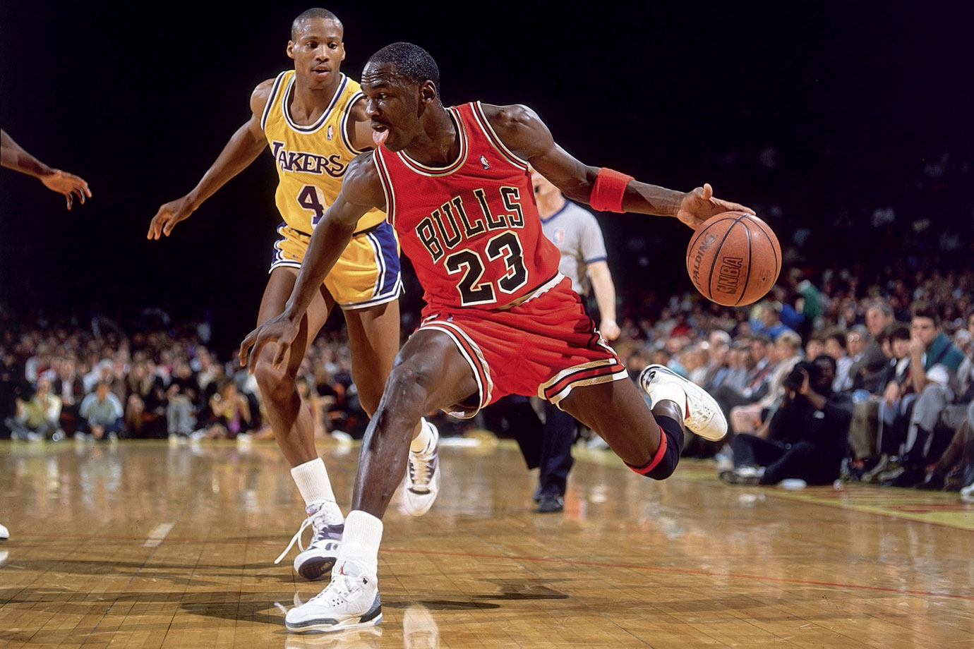 Watch Michael Jordan From 1988 Go Shoe Shopping in Nike