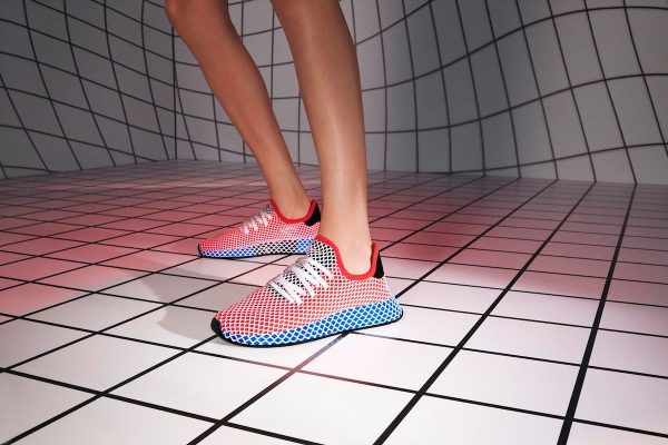 SS18_DEERUPT_QC2624_AC8466_DIRECTIONAL_ON_FOOT_13_012_RGB_preview