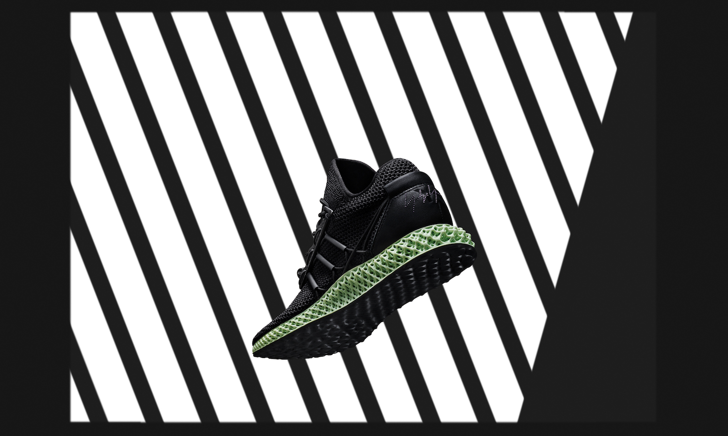 Y-3 Unveils New “Y-3 RUNNER 4D” for Autumn/Winter 2018