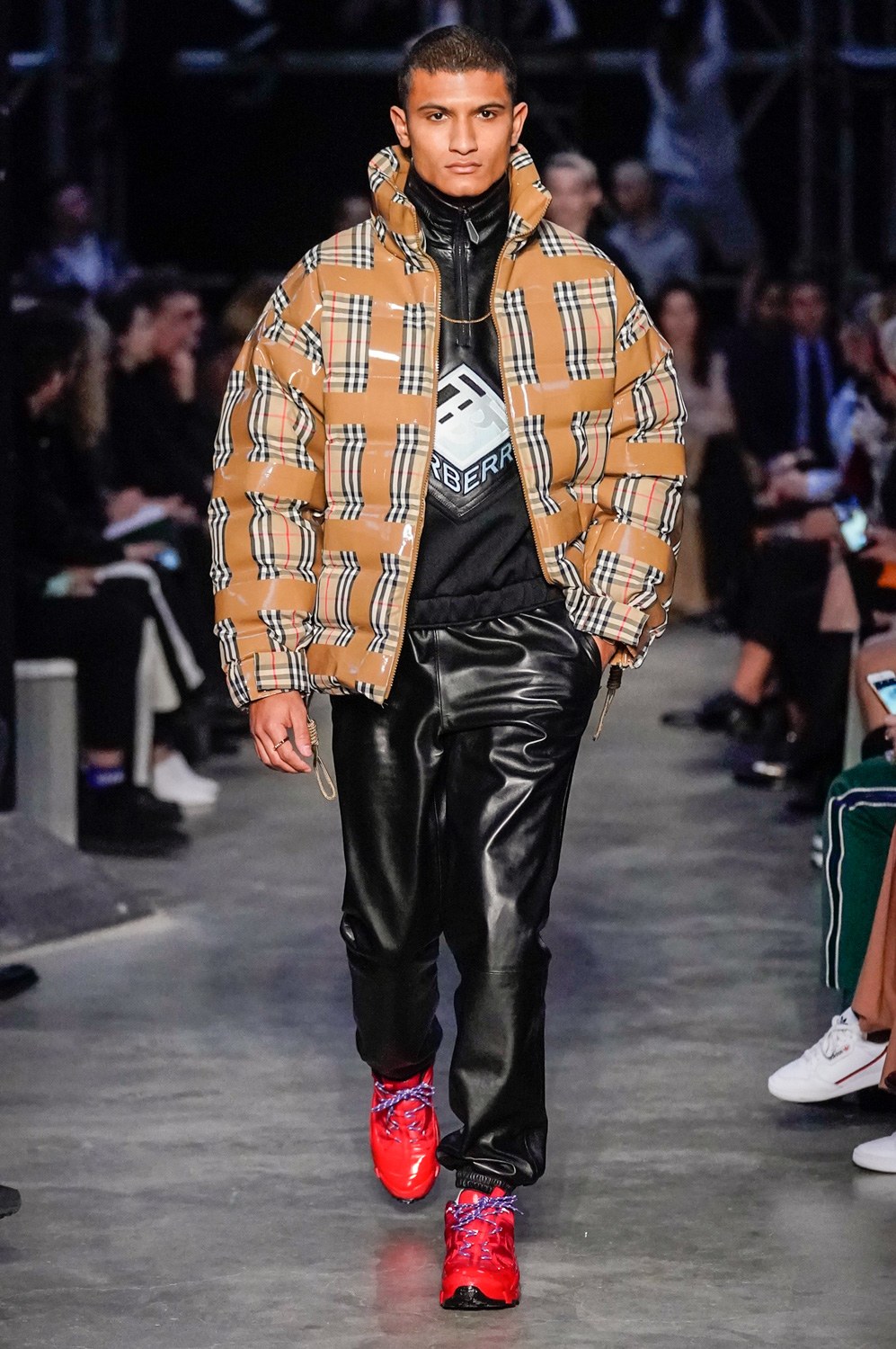 LFW: Burberry Autumn/Winter 2019 Collection