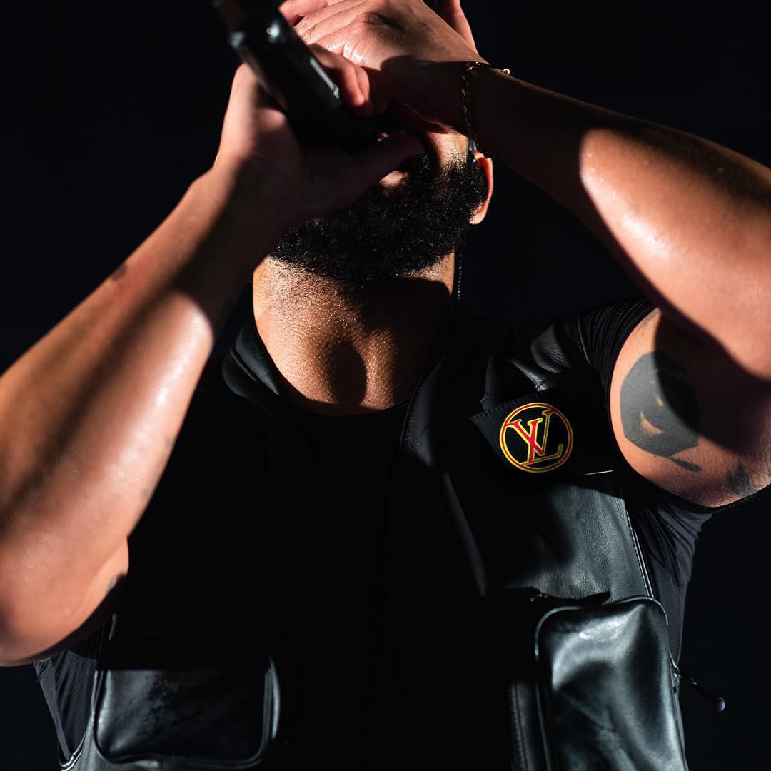 SPOTTED: Drake Rocks the Stage In Louis Vuitton by Virgil Abloh – PAUSE  Online