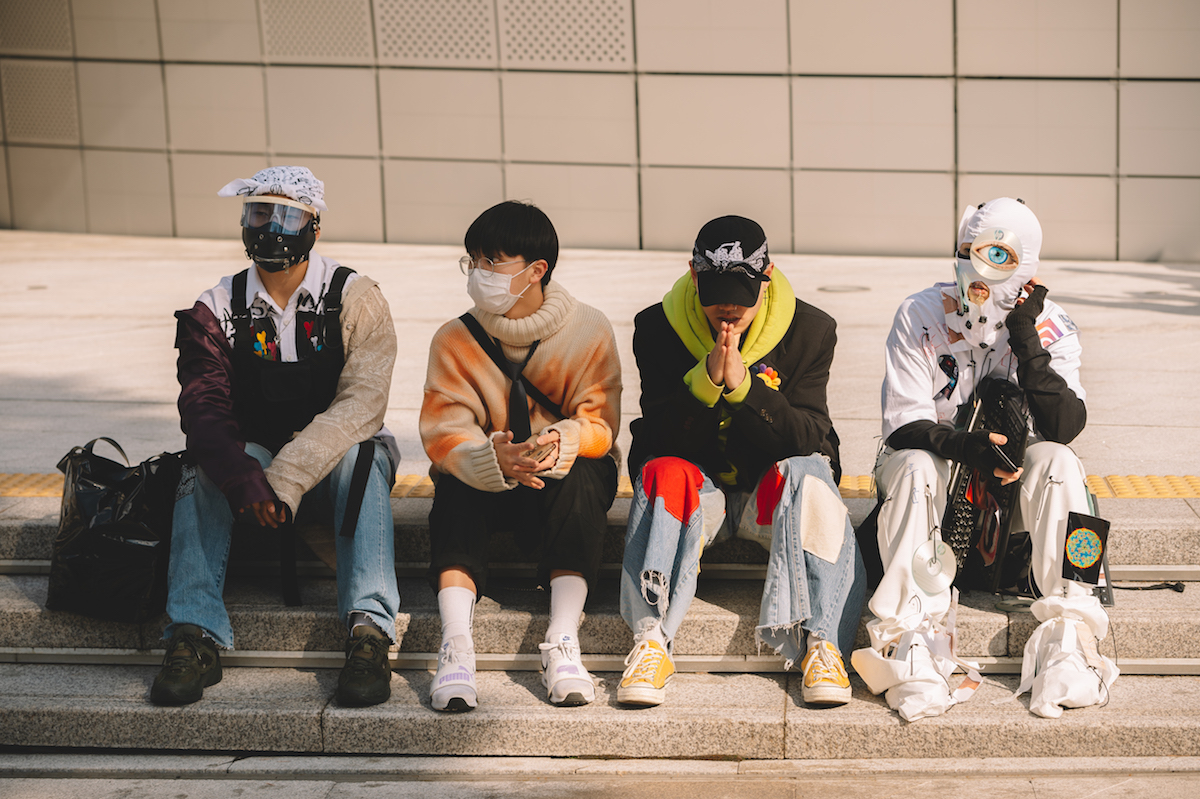 Street Style Shots: Seoul Fashion Week Day 4