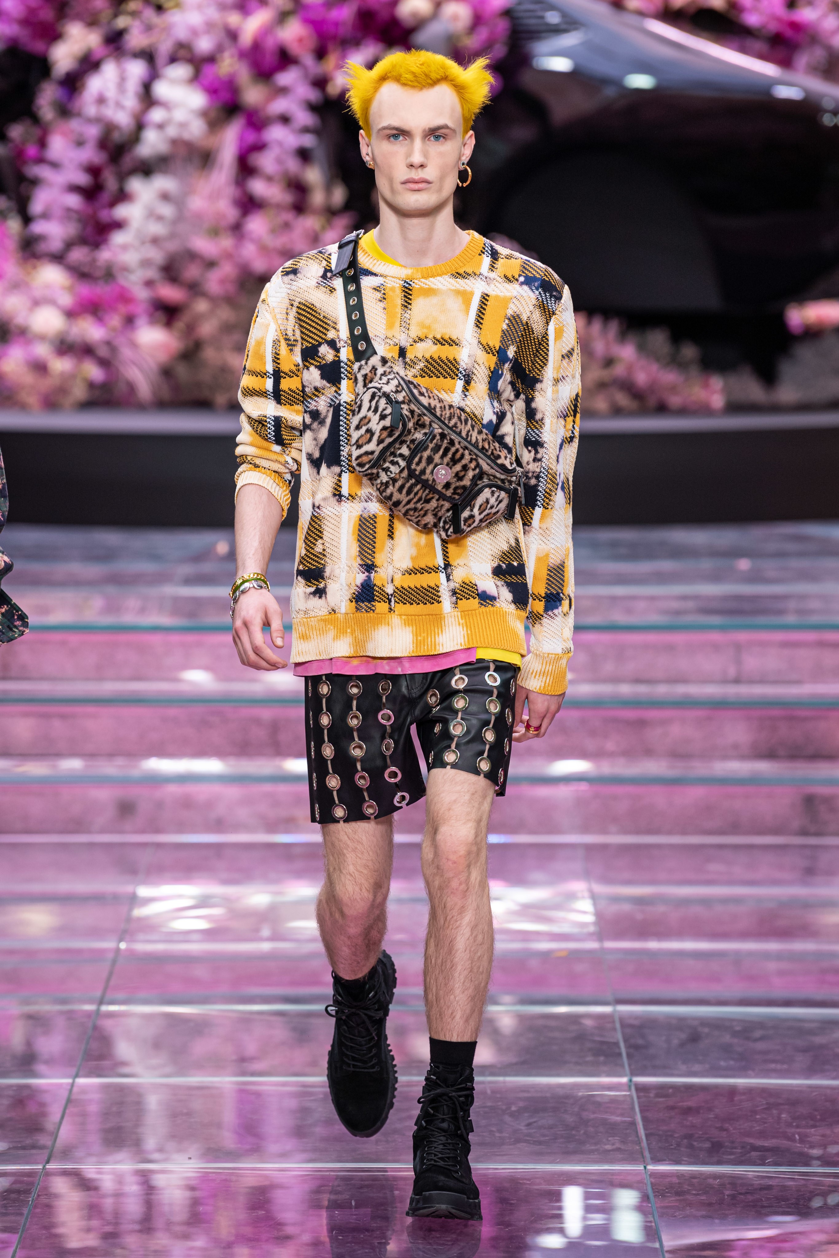 MFW: Versace Spring/Summer 2020 Collection – PAUSE Online | Men&#39;s Fashion, Street Style, Fashion ...