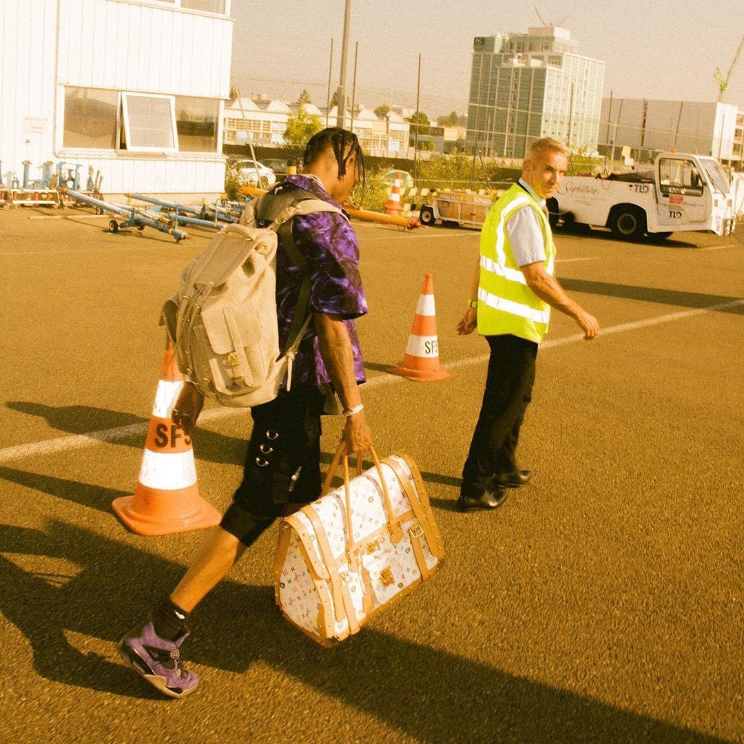 travis scott wearing backpack