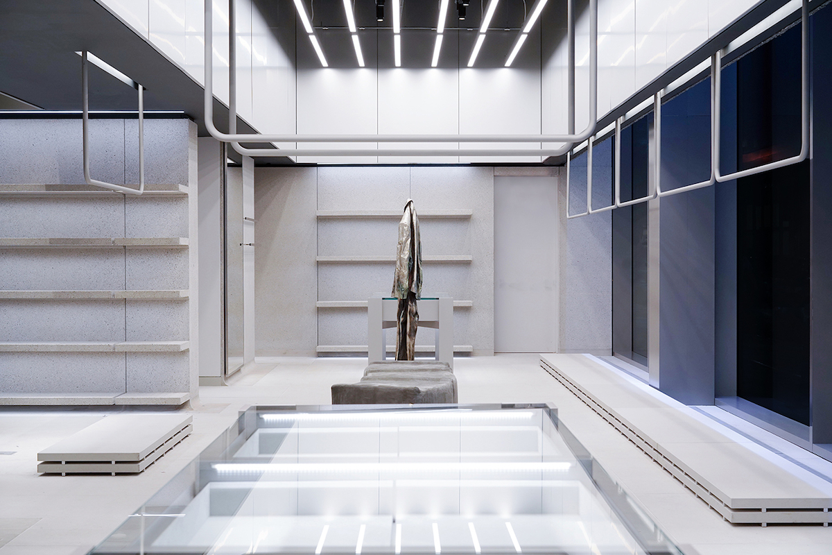 behagelig pilot justere A LOOK INSIDE BALENCIAGA'S NEW MANHATTAN, NYC FLAGSHIP STORE –  SEVENTEENTHEBRAND