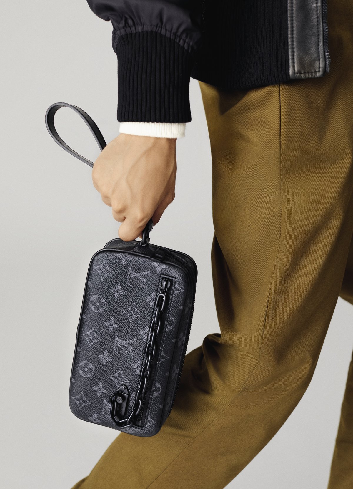 Louis Vuitton Unveils Four Piece “New Classics” Collection – PAUSE