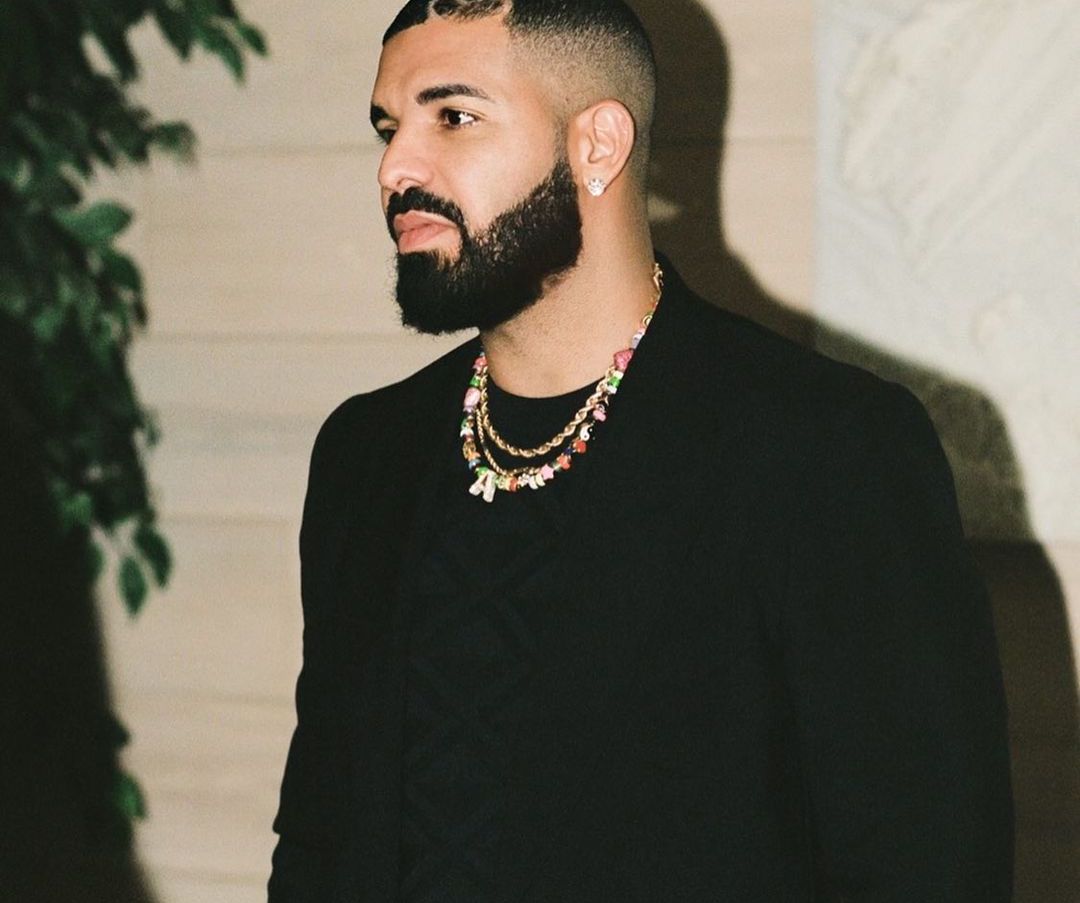 SPOTTED: Drake dons All-Black getup to the Academy Awards