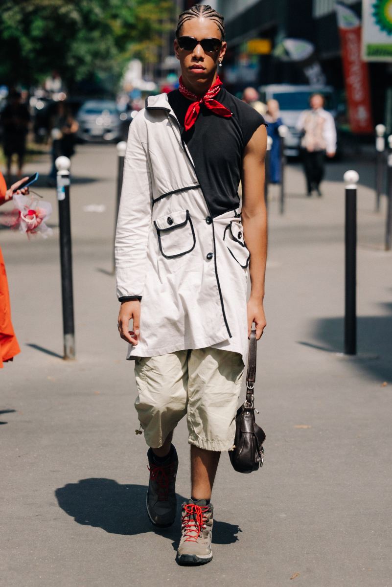 Street Style Shots: Paris Fashion Week Day 2 – PAUSE Online