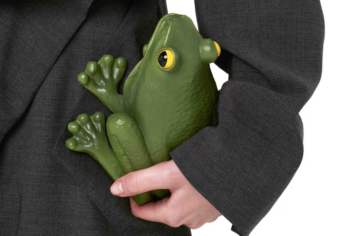 PAUSE or Skip: JW Anderson Frog Clutch Bag