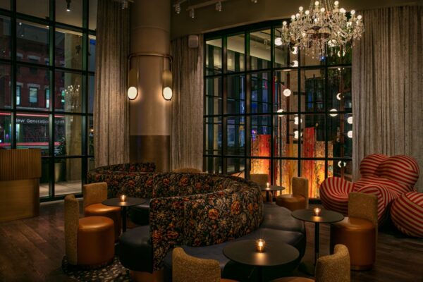 ox-nycom-lobby-lounge-night-16150-Classic-Hor