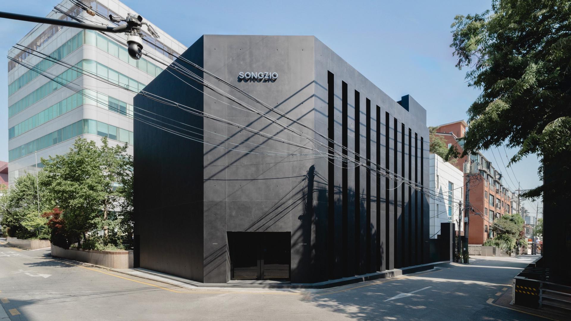 Songzio Opens Seoul Flagship Store ‘Galerie Noir’