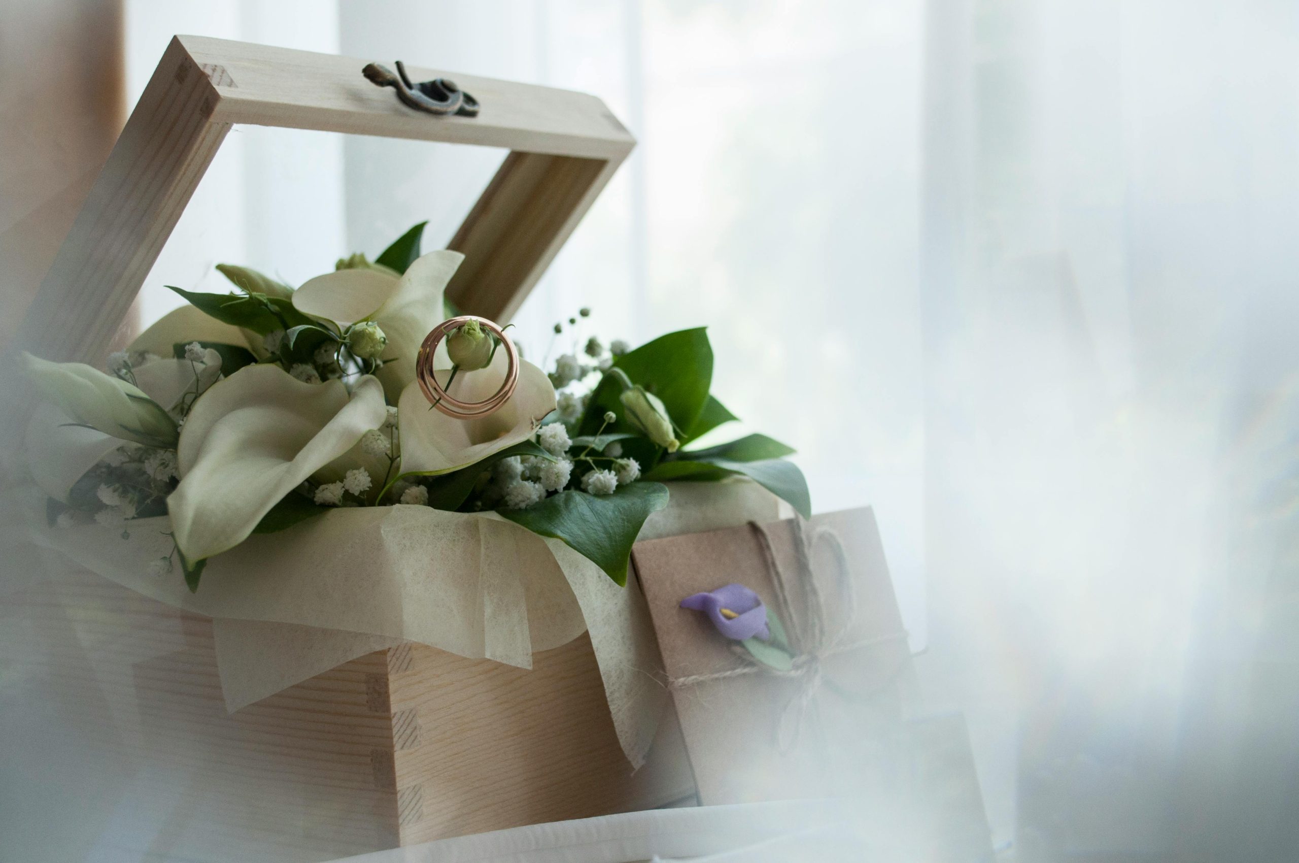  Unveil the Perfect Wedding Gifts with Not On The High Street