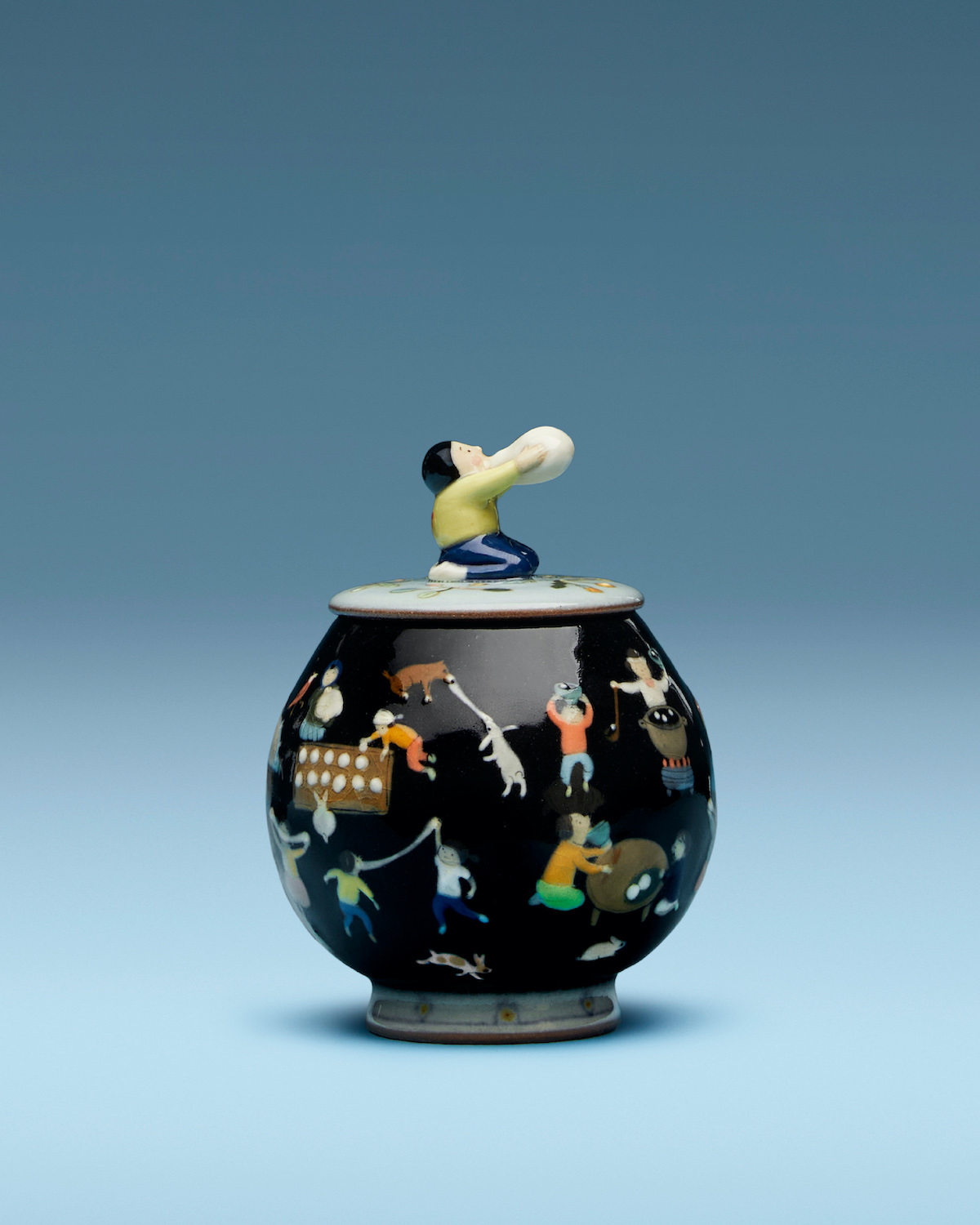 LOEWE_PRECO_SS25_SUNA_FUJITA_CERAMICS_RGB_CROPPED_4X5_4_1