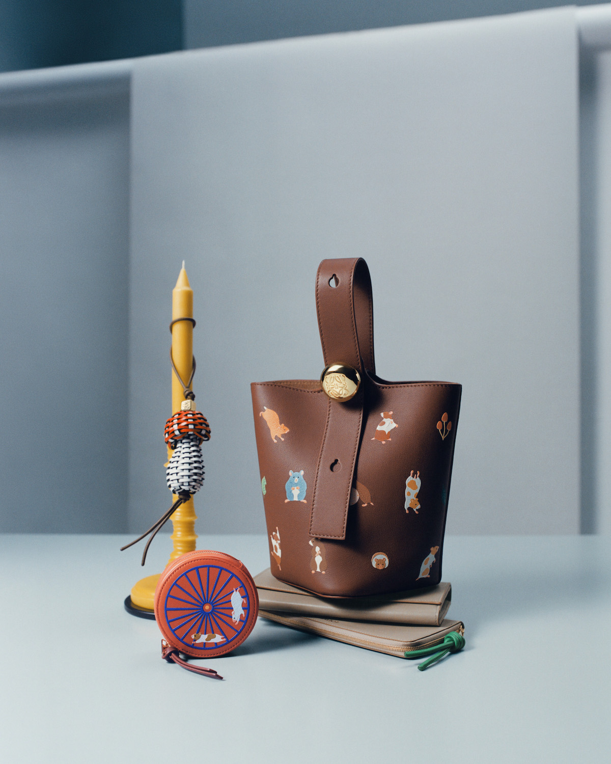 LOEWE_SS25_PRECO_GIFTING_CAMPAIGN_SUNA_FUJITA_RGB_CROPPED_4X5_5