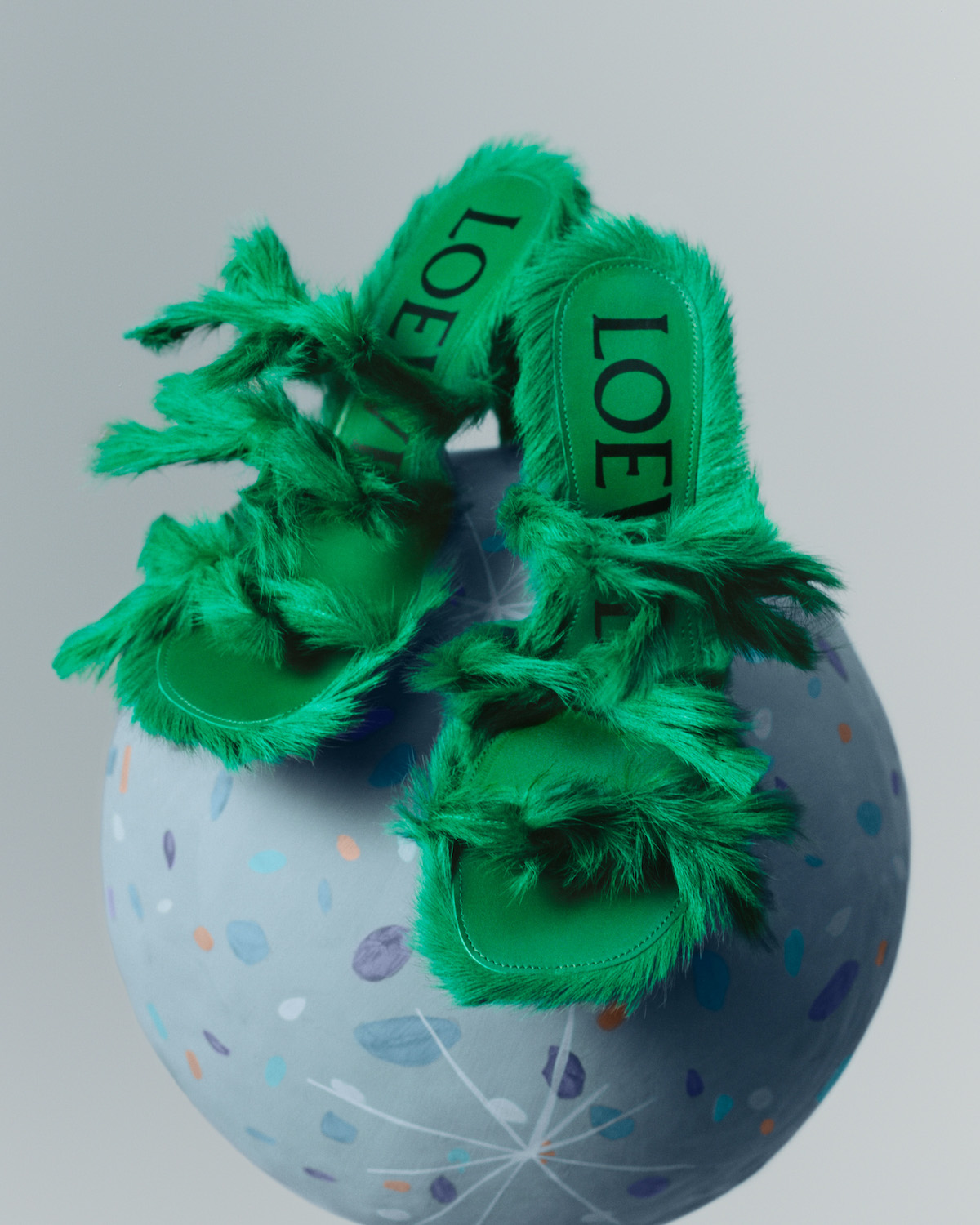 LOEWE_SS25_PRECO_GIFTING_CAMPAIGN_SUNA_FUJITA_RGB_CROPPED_4X5_50