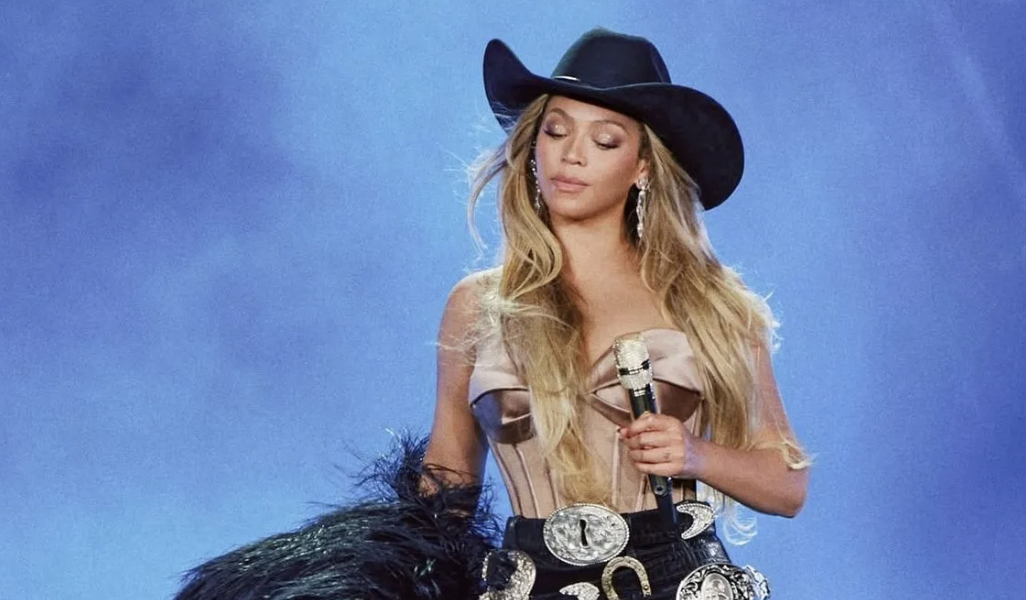 SPOTTED: Beyoncé Dazzles in Custom Schiaparelli for “Cowboy Carter” Tour