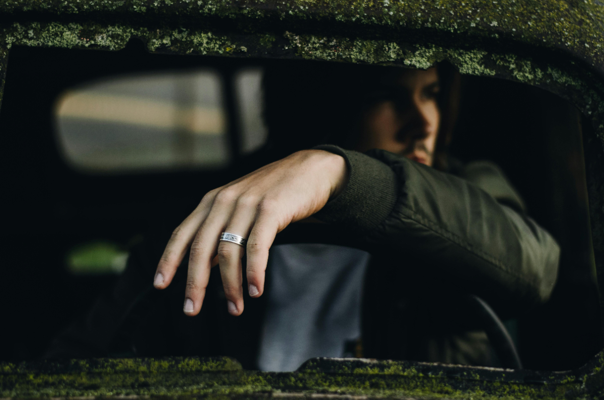 Is Your Jewelry Aging You? Here’s What You Need to Know About Modern Metals and Timeless Looks