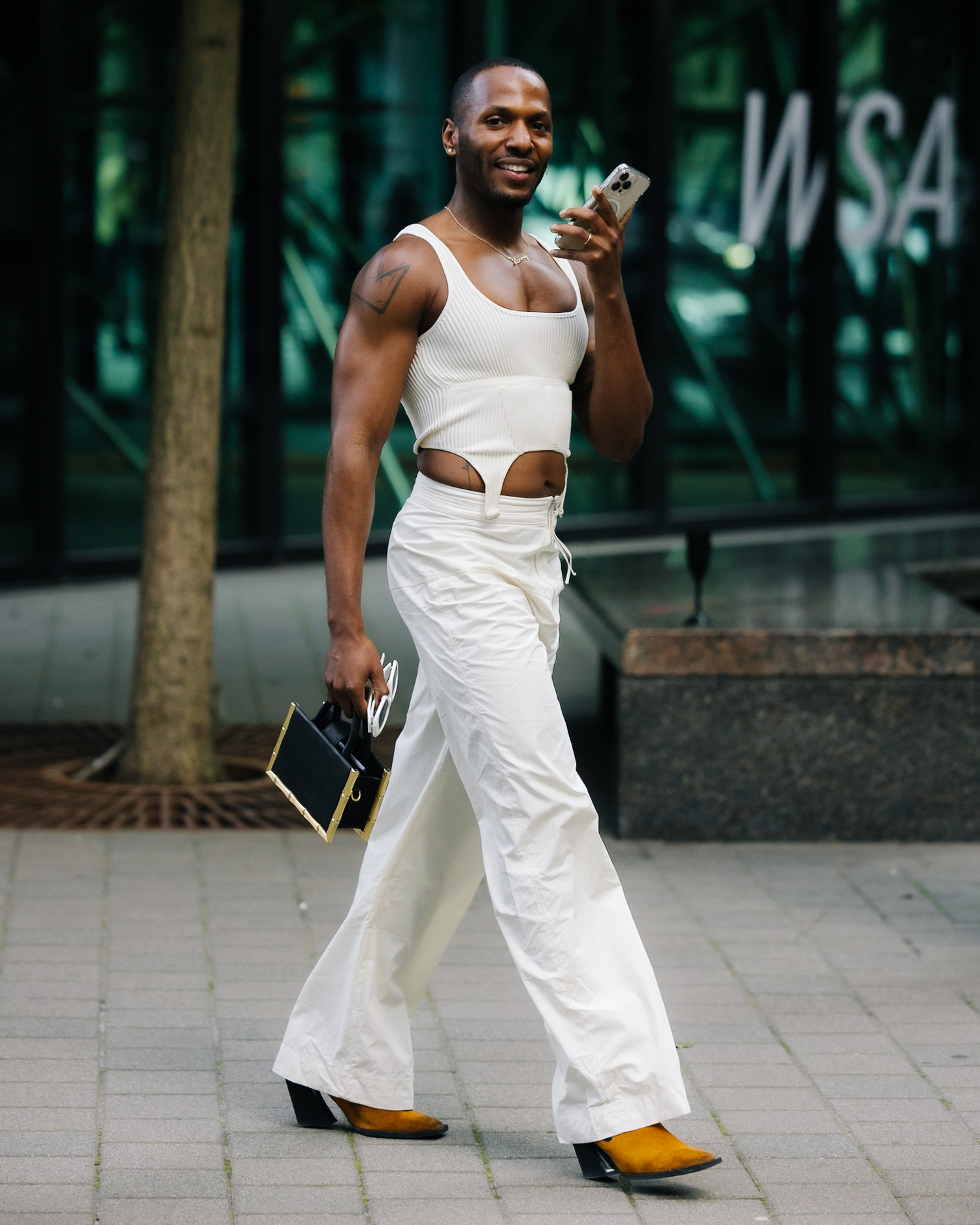 Street Style Shots: New York Fashion Week Day 4 – PAUSE Online