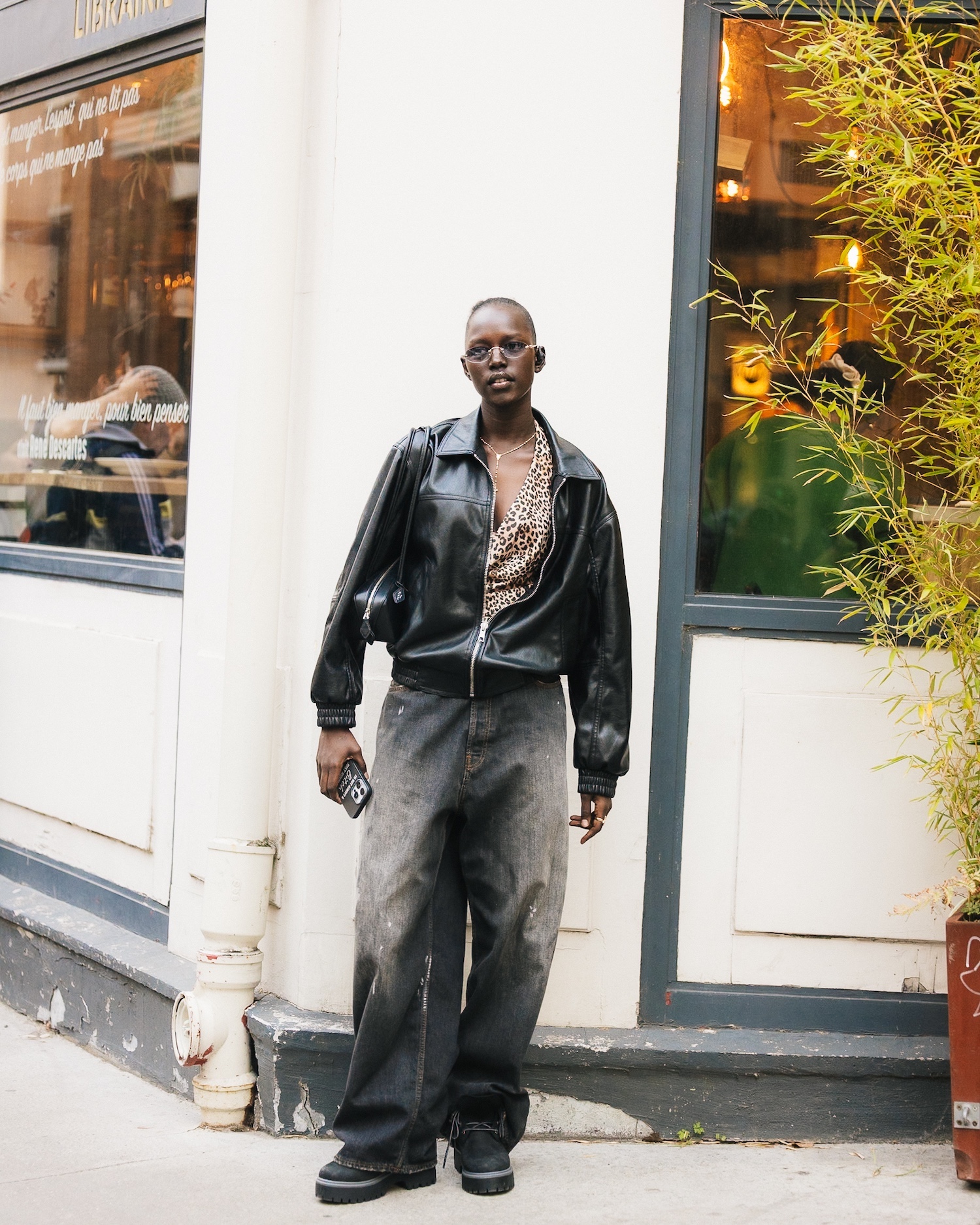 STREET FASION 写真集 ／Paris ・London Street Style Shots: Paris Fashion Week Day 3 – PAUSE Online