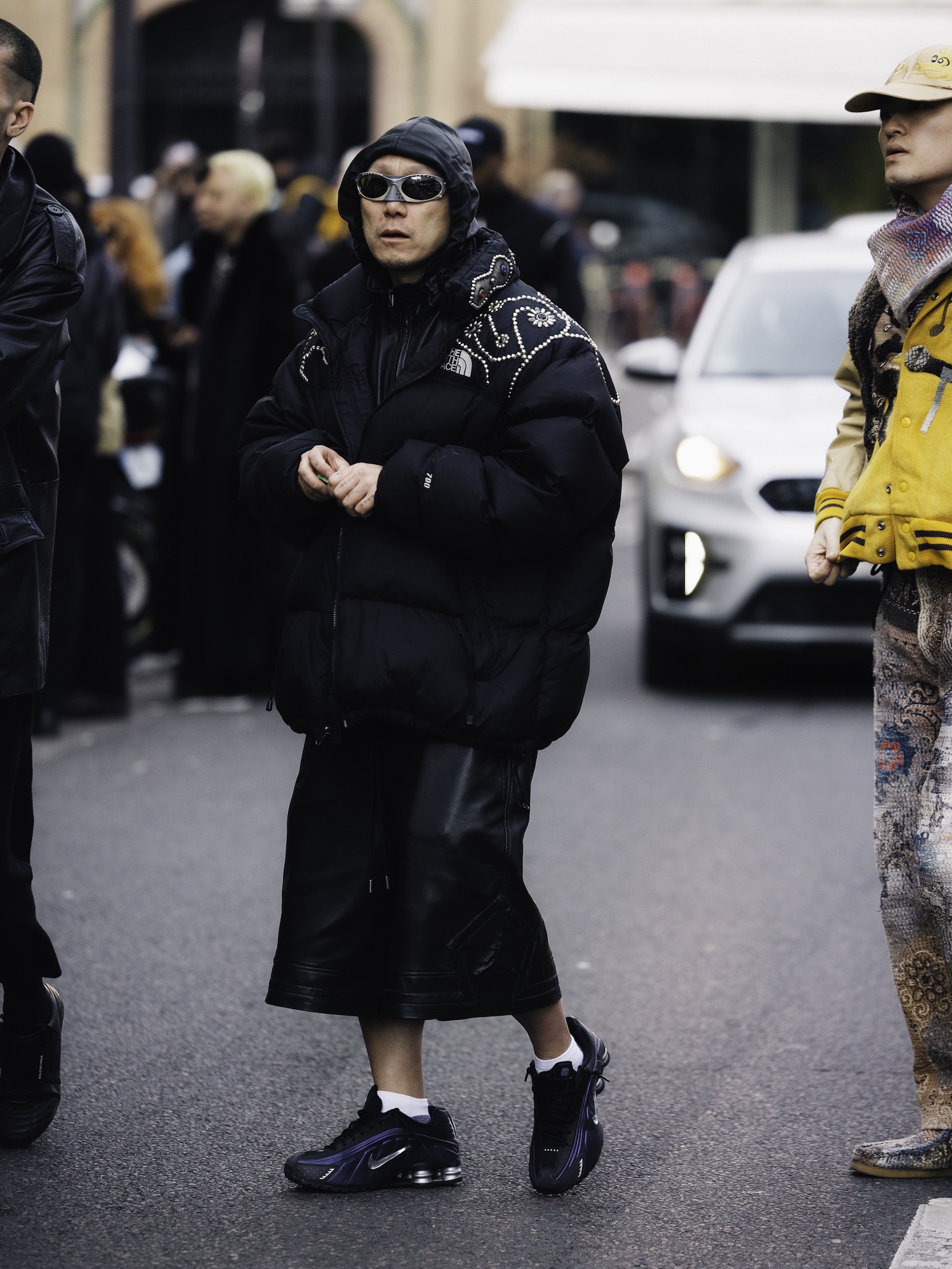 Street Style Shots: Paris Fashion Week Day 2 – PAUSE Online