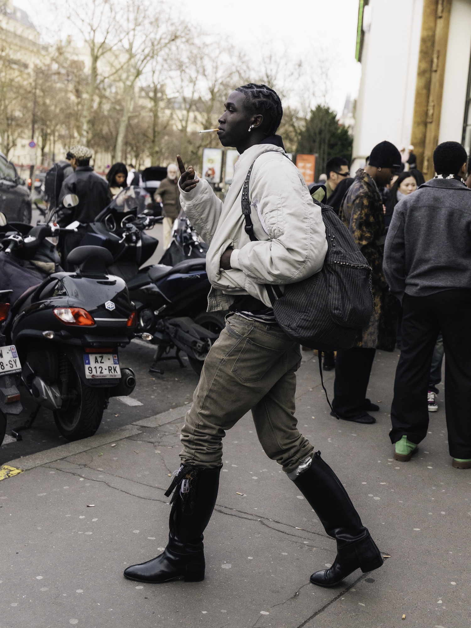 Street Style Shots: Paris Fashion Week Day 1 – PAUSE Online