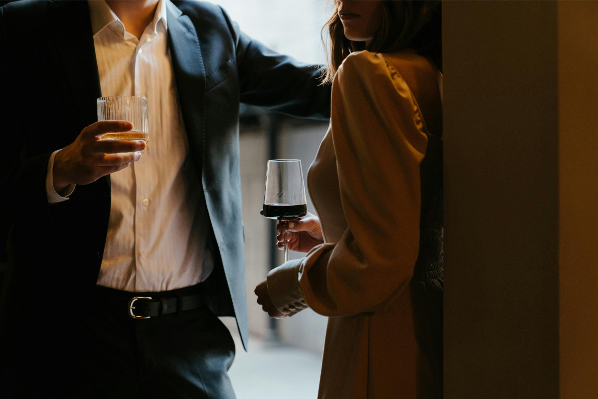 A Guide for Men: How to Dress on a First Date