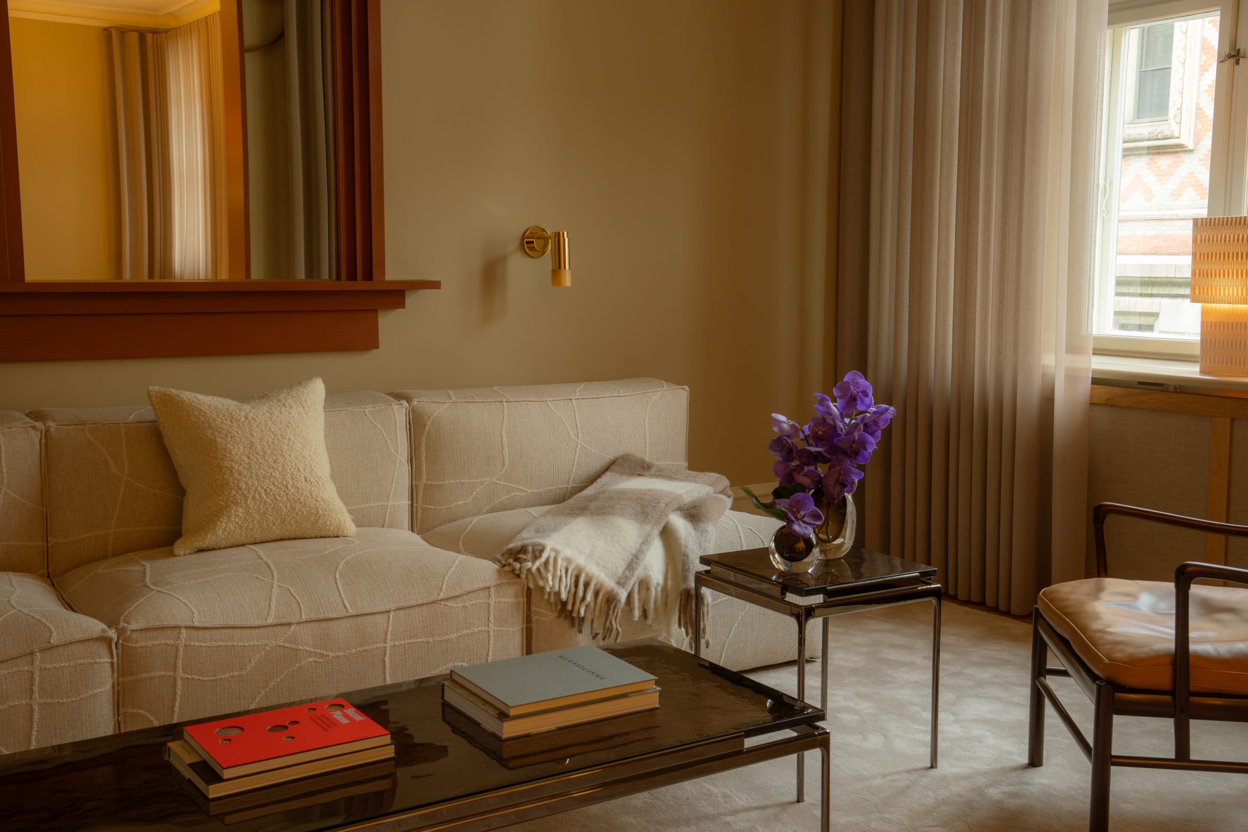 PAUSE Visits: Four Suites