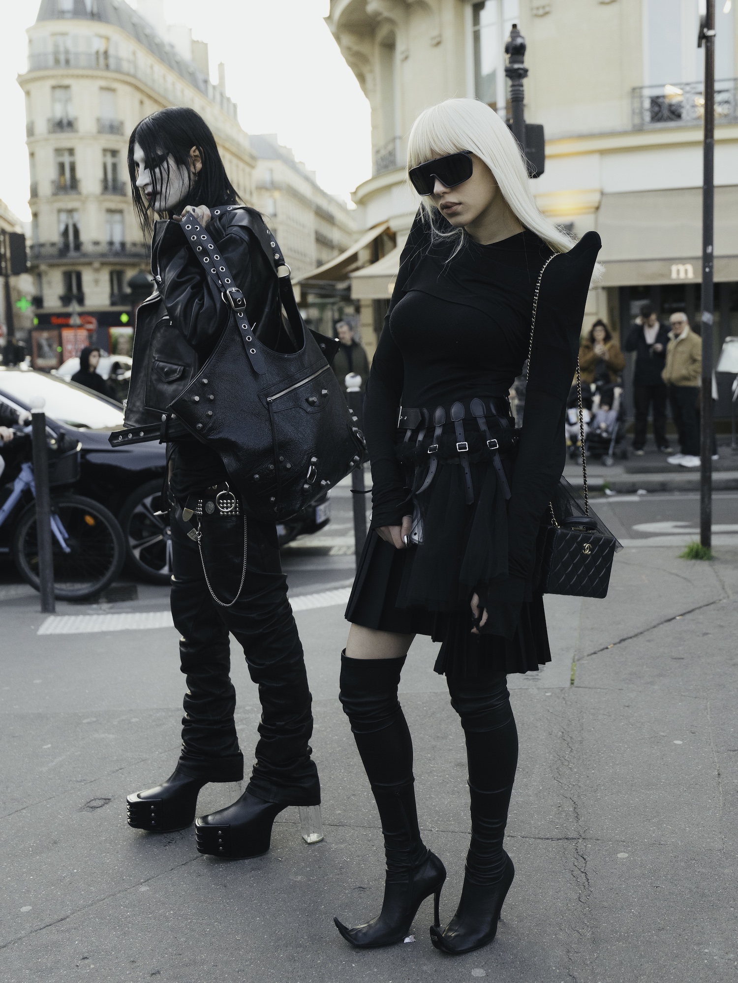 Street Style Shots: Paris Fashion Week Day 2 – PAUSE Online