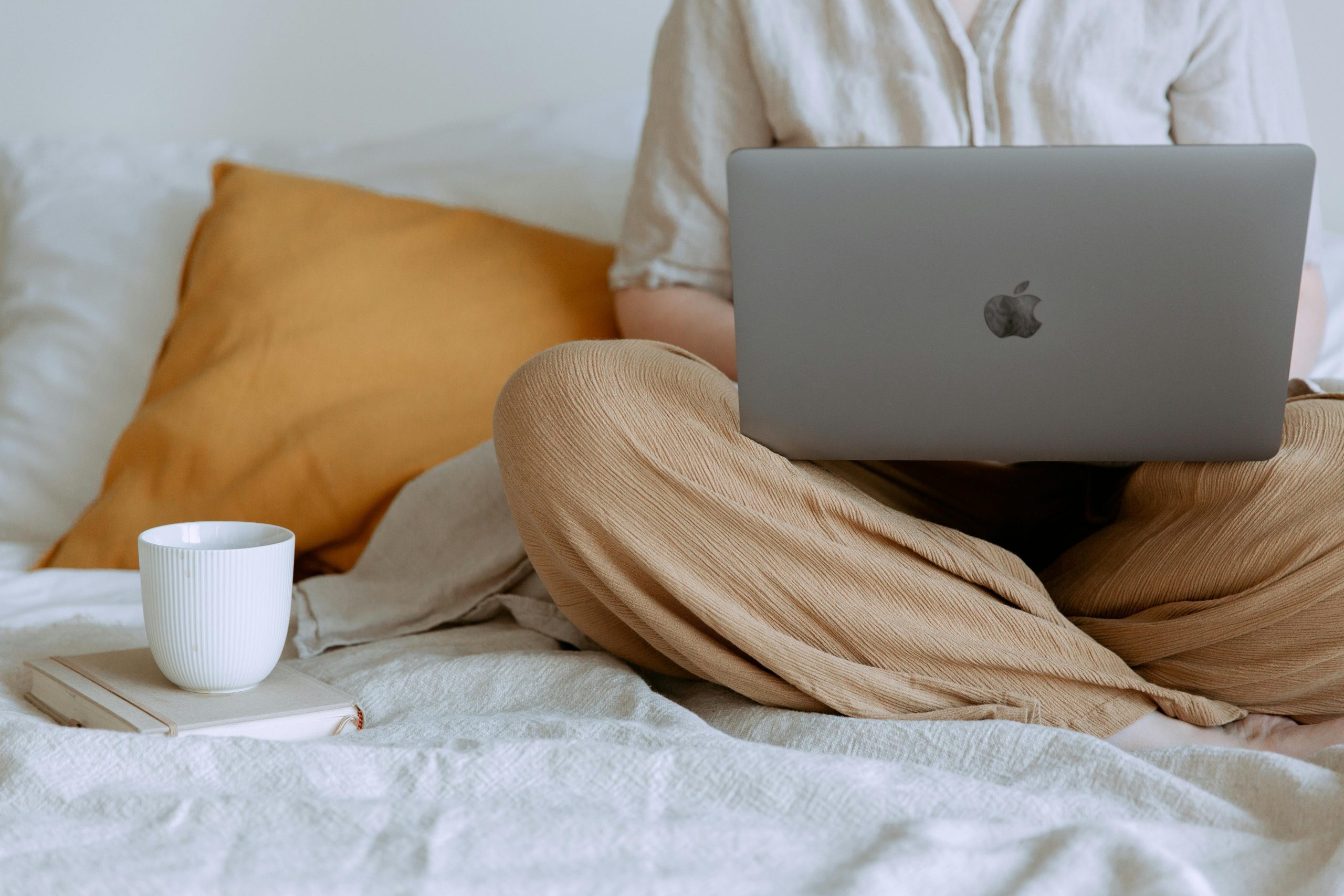The Rise of Work-and-Wander Living: A Fashionable Take on Urban Tourism and Remote Work in 2026
