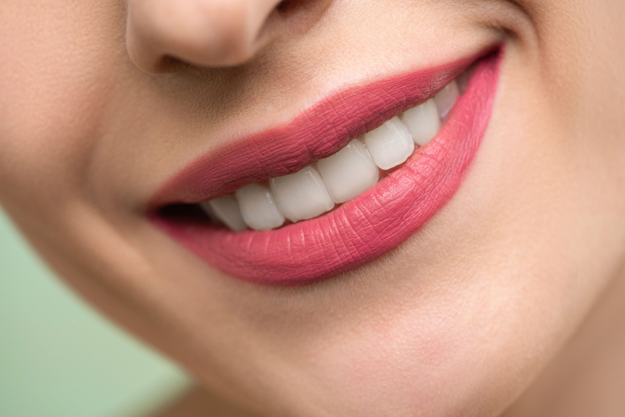 The Best UK Smile Makeover Clinics for a Polished, Confident Look