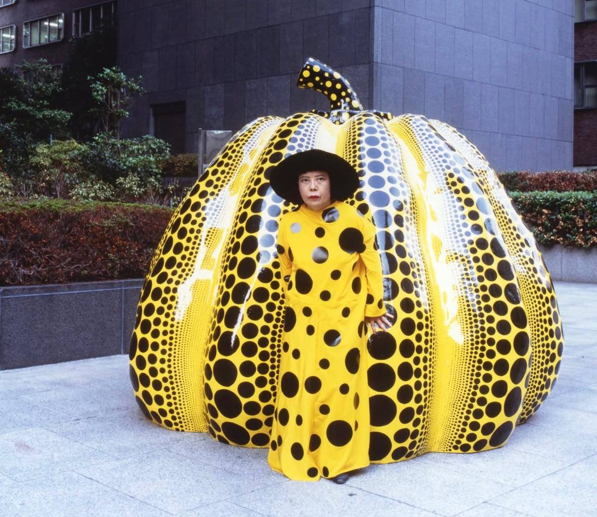 BREAKING: Legendary Japanese Artist Yayoi Kusama Has Passed Away