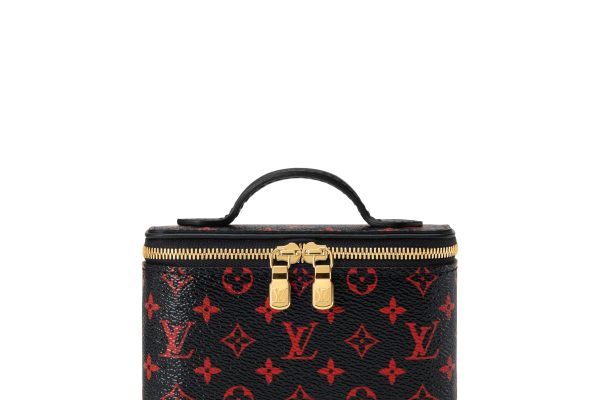 La_Beaute_Louis_Vuitton_-_Nice_Beauty_Monogram_Infrarouge-_760_jpg