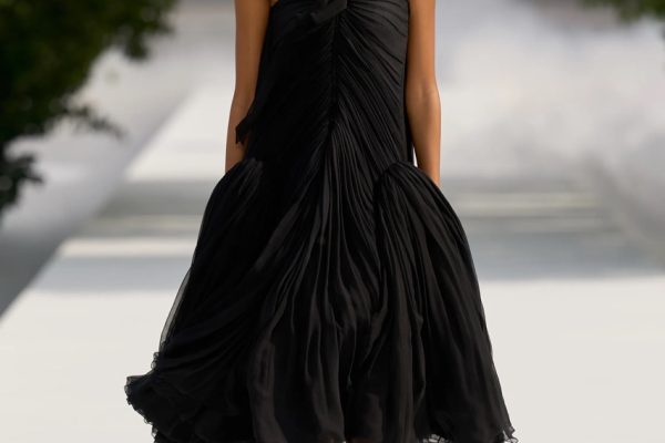 00009-christian-dior-spring-2027-ready-to-wear-credit-gorunway Large