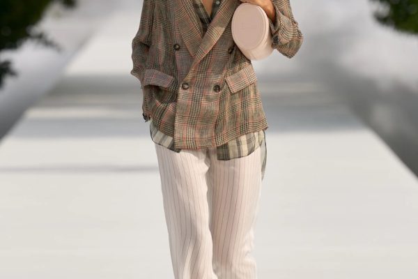 00010-christian-dior-spring-2027-ready-to-wear-credit-gorunway Large