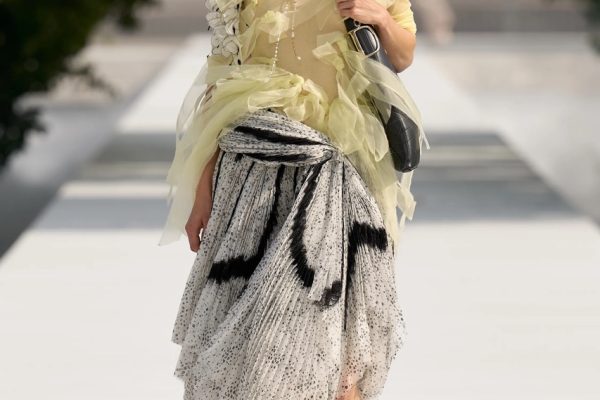 00013-christian-dior-spring-2027-ready-to-wear-credit-gorunway Large