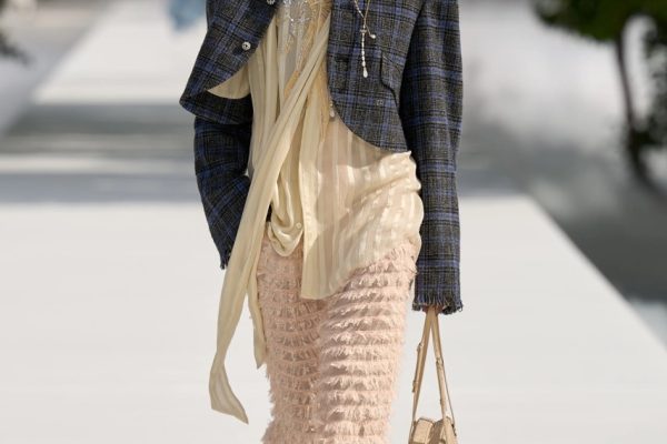 00017-christian-dior-spring-2027-ready-to-wear-credit-gorunway Large
