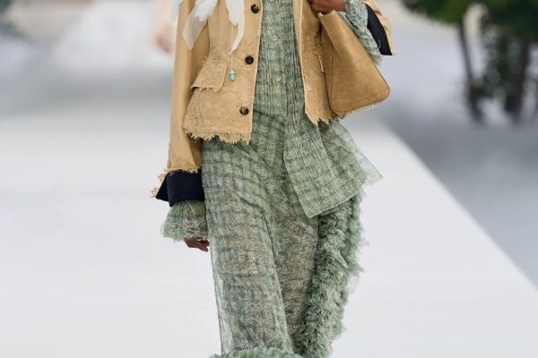 00032-christian-dior-spring-2027-ready-to-wear-credit-gorunway Large