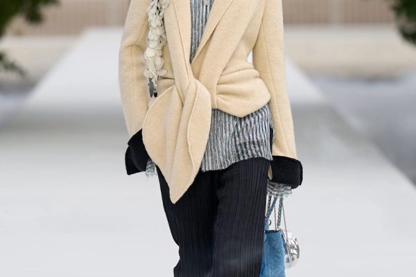 00035-christian-dior-spring-2027-ready-to-wear-credit-gorunway Large