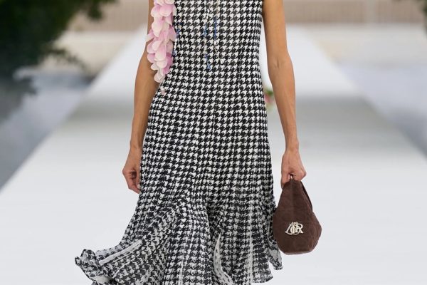 00036-christian-dior-spring-2027-ready-to-wear-credit-gorunway Large