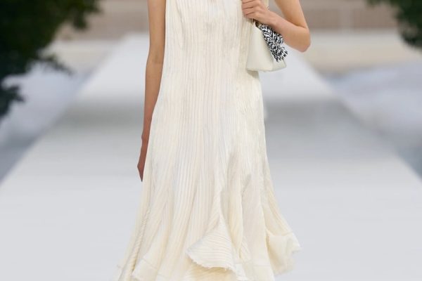 00044-christian-dior-spring-2027-ready-to-wear-credit-gorunway Large