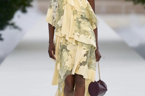 00050-christian-dior-spring-2027-ready-to-wear-credit-gorunway Large