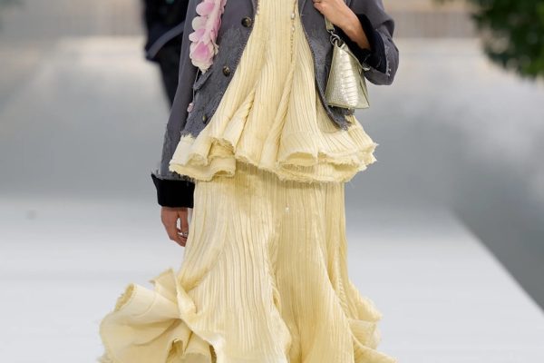 00060-christian-dior-spring-2027-ready-to-wear-credit-gorunway Large