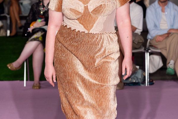 Ester Manas
Spring-Summer 2027
Paris, France
© Jeremie Leconte/Catwalkpictures