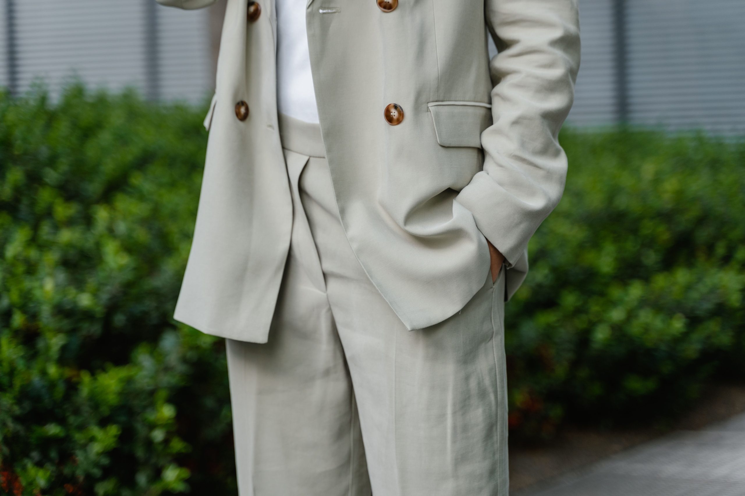 Tailoring Meets Streetwear: Four Ways to Wear a Linen Suit Off-Duty